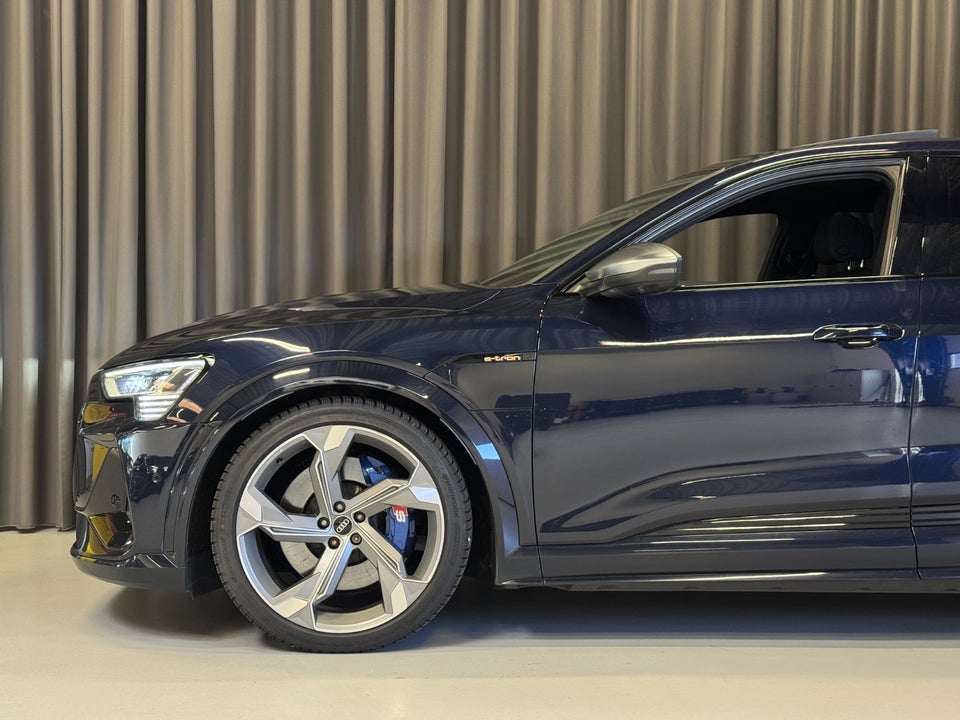 Audi e-tron S quattro 5d