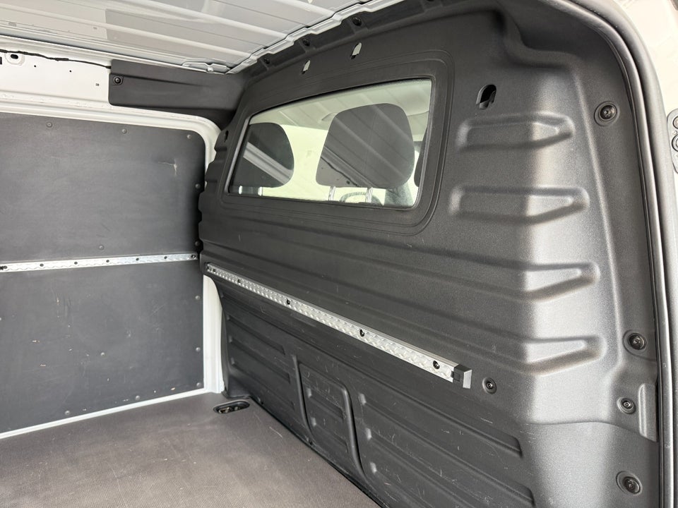VW ID. Buzz 77 Cargo Comfort
