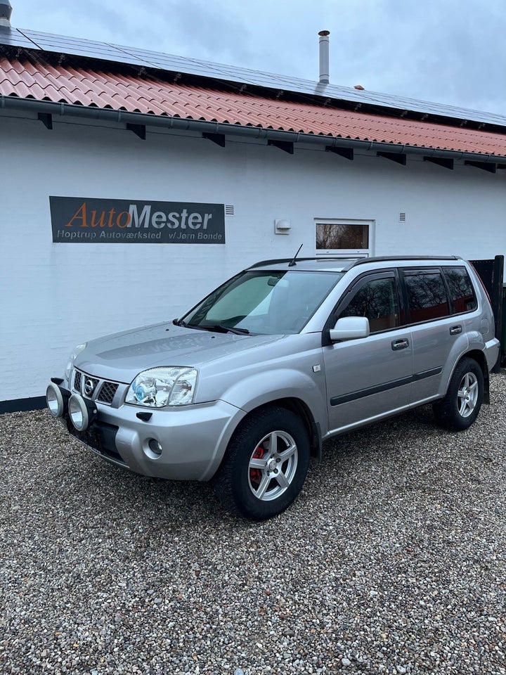 Nissan X-Trail 2,2 dCi Van 5d