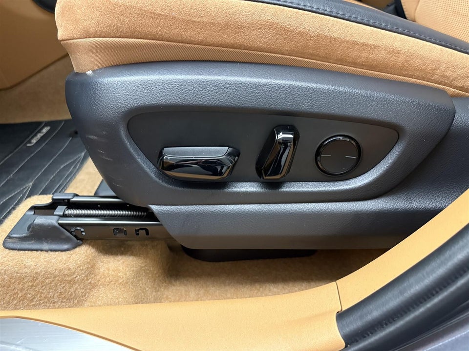 Lexus RZ300e Luxury 5d