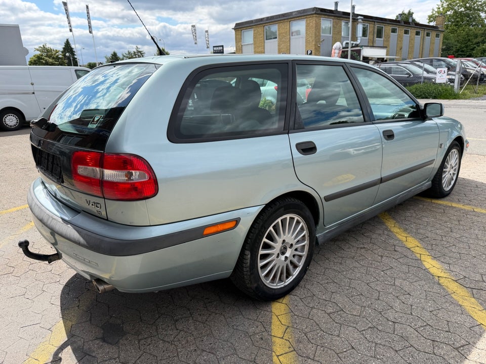 Volvo V40 1,8 Jubilæum 5d
