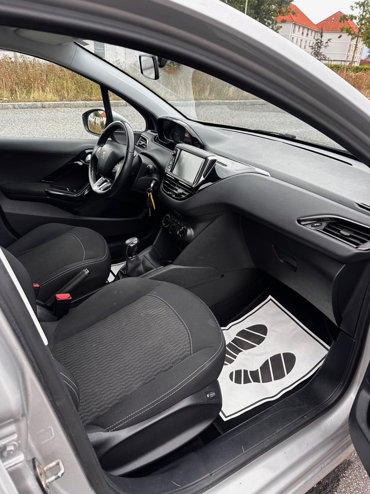 Peugeot 208 1,6 BlueHDi 100 Active 5d