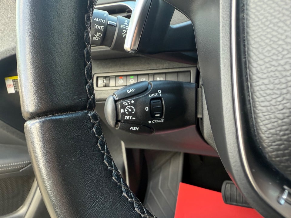 Peugeot 3008 1,6 Hybrid Allure Limited EAT8 5d