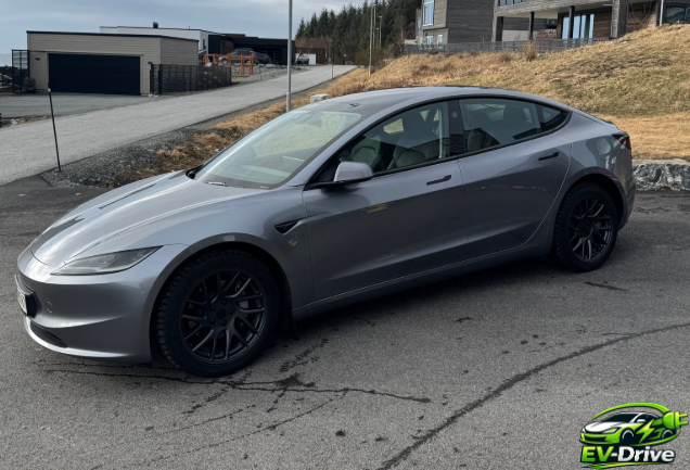 Tesla Model 3 RWD 4d
