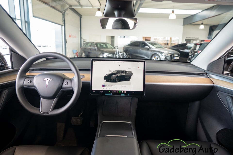 Tesla Model Y Long Range AWD 5d
