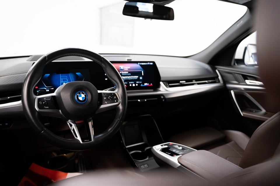 BMW iX2 eDrive20 Fully Charged M-Sport 5d