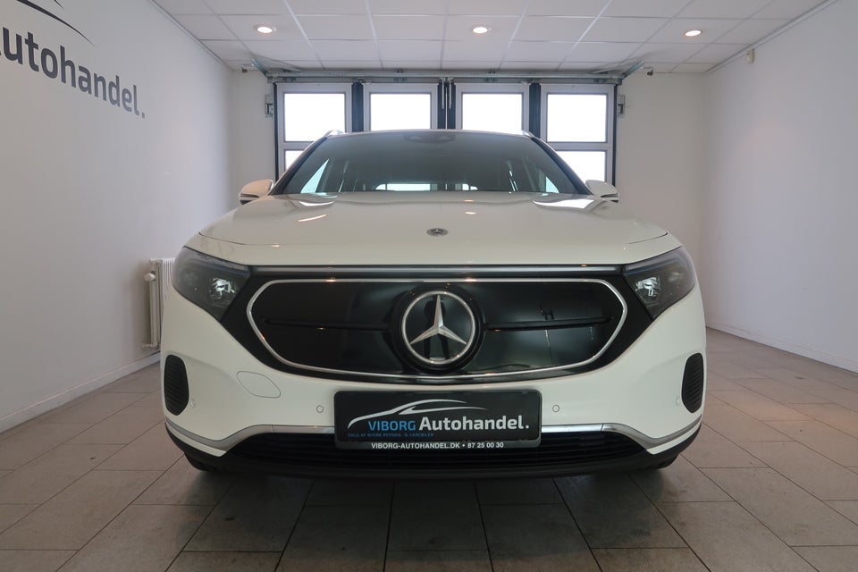 Mercedes EQA300 Progressive 4Matic 5d