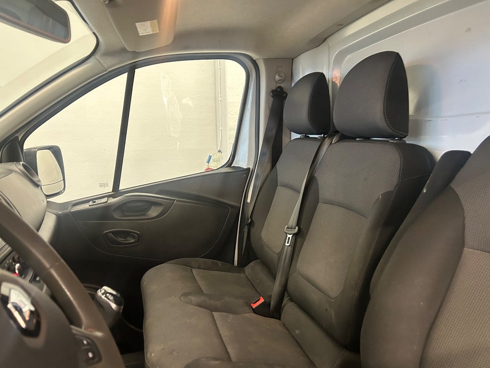 Renault Trafic T29 2,0 dCi 120 L2H1