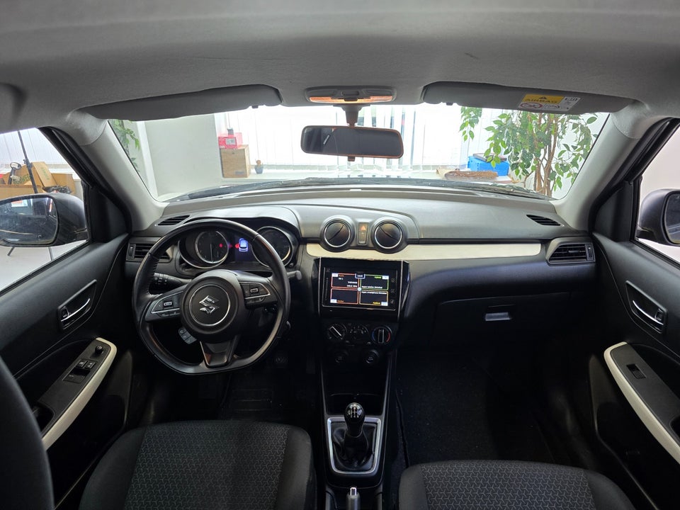 Suzuki Swift 1,2 mHybrid Action Star 5d