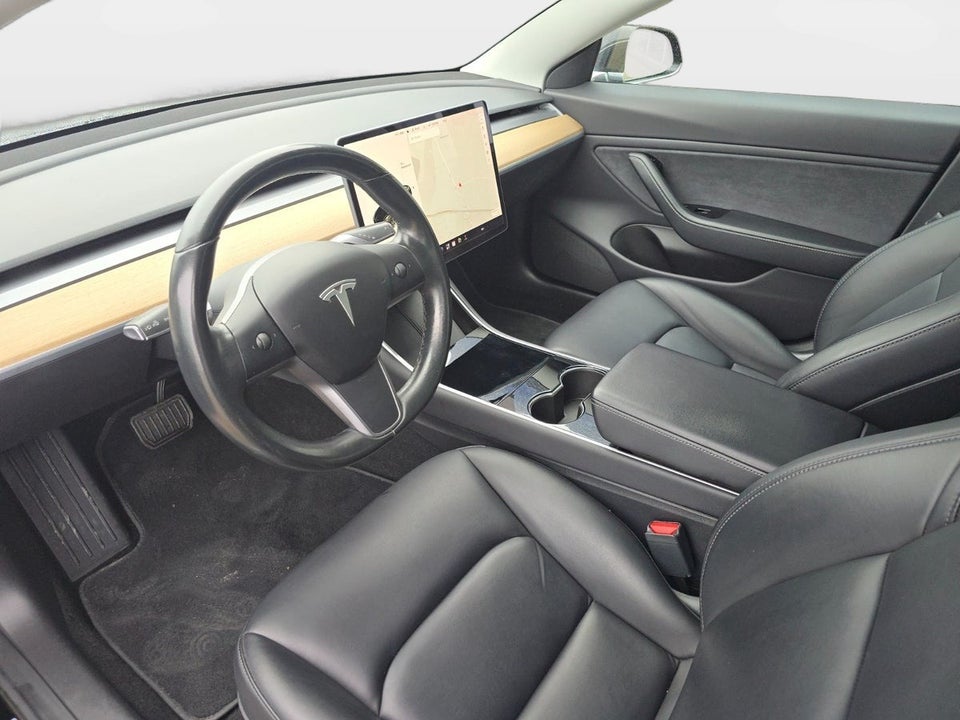 Tesla Model 3 Long Range AWD 4d