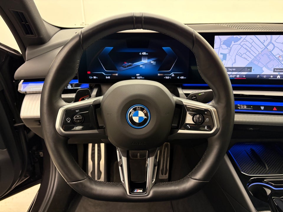 BMW i5 eDrive40 M-Sport 4d