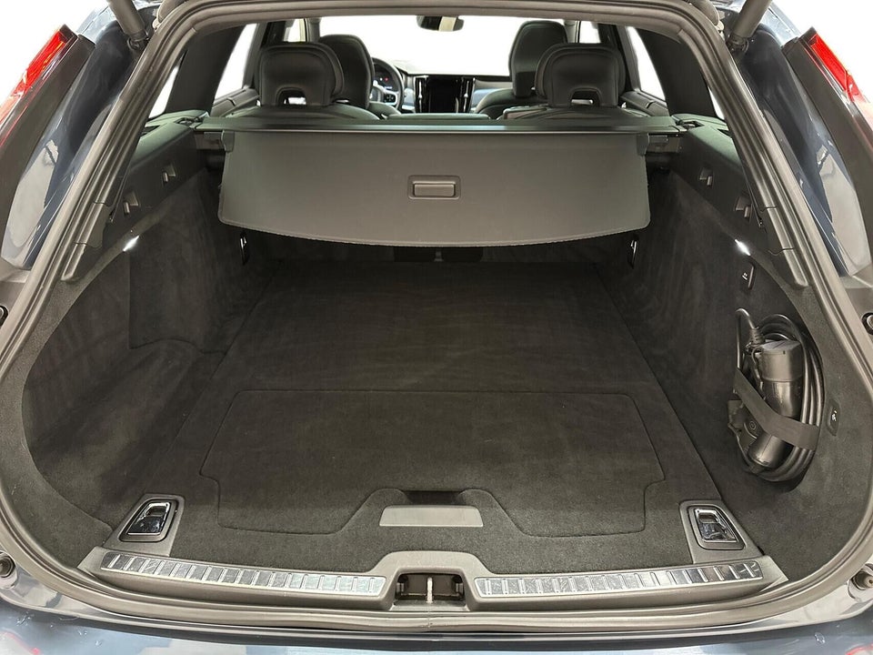 Volvo V90 2,0 T6 ReCharge R-Design aut. AWD 5d