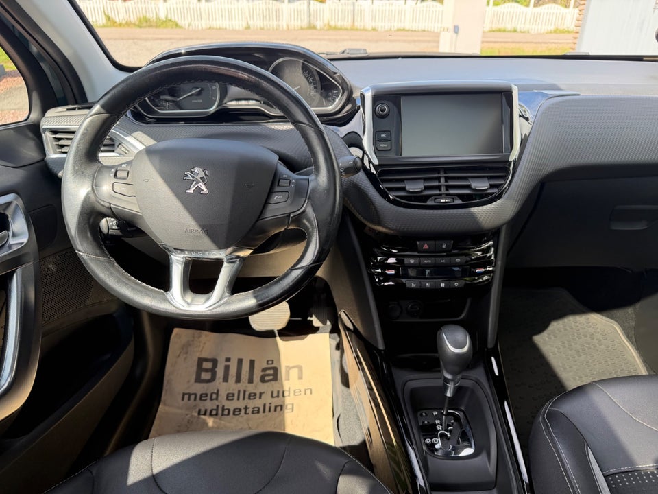Peugeot 2008 1,2 e-THP 110 Allure Sky EAT6 5d