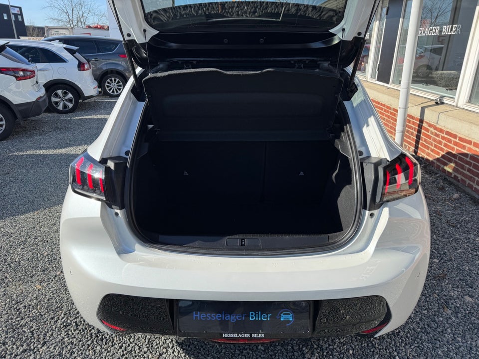 Peugeot e-208 50 GT 5d