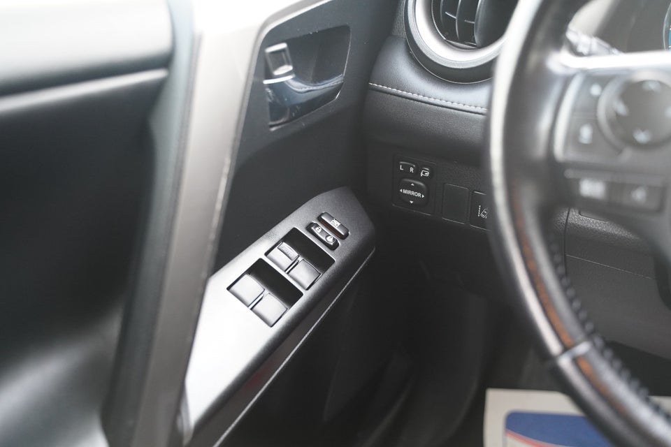 Toyota RAV4 2,5 Hybrid H3+ MDS 4x4 5d