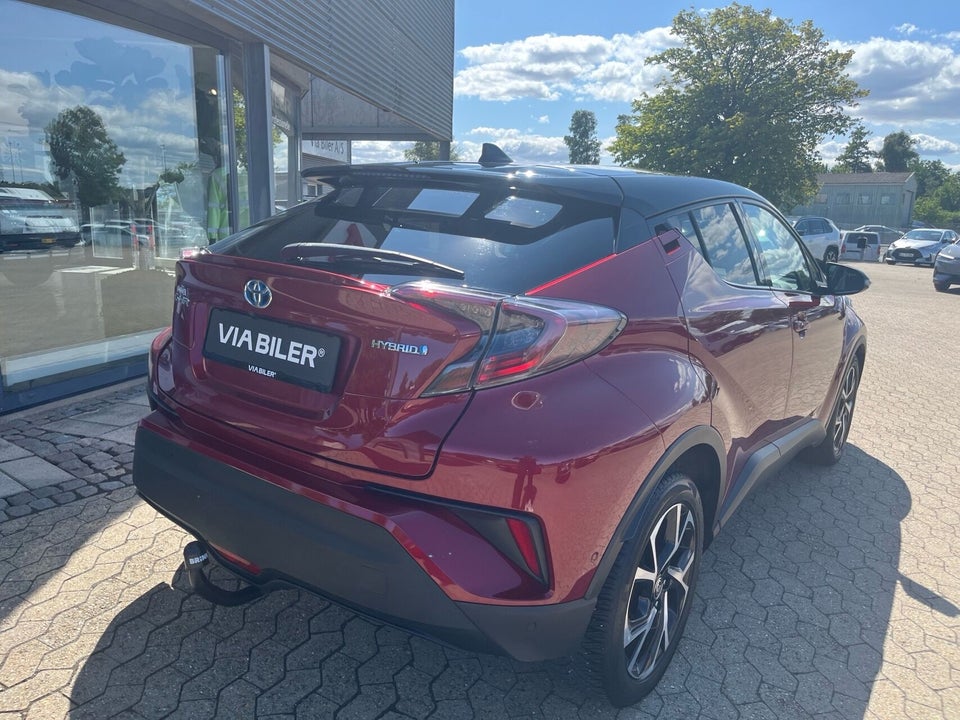 Toyota C-HR 1,8 Hybrid Premium Selected CVT 5d