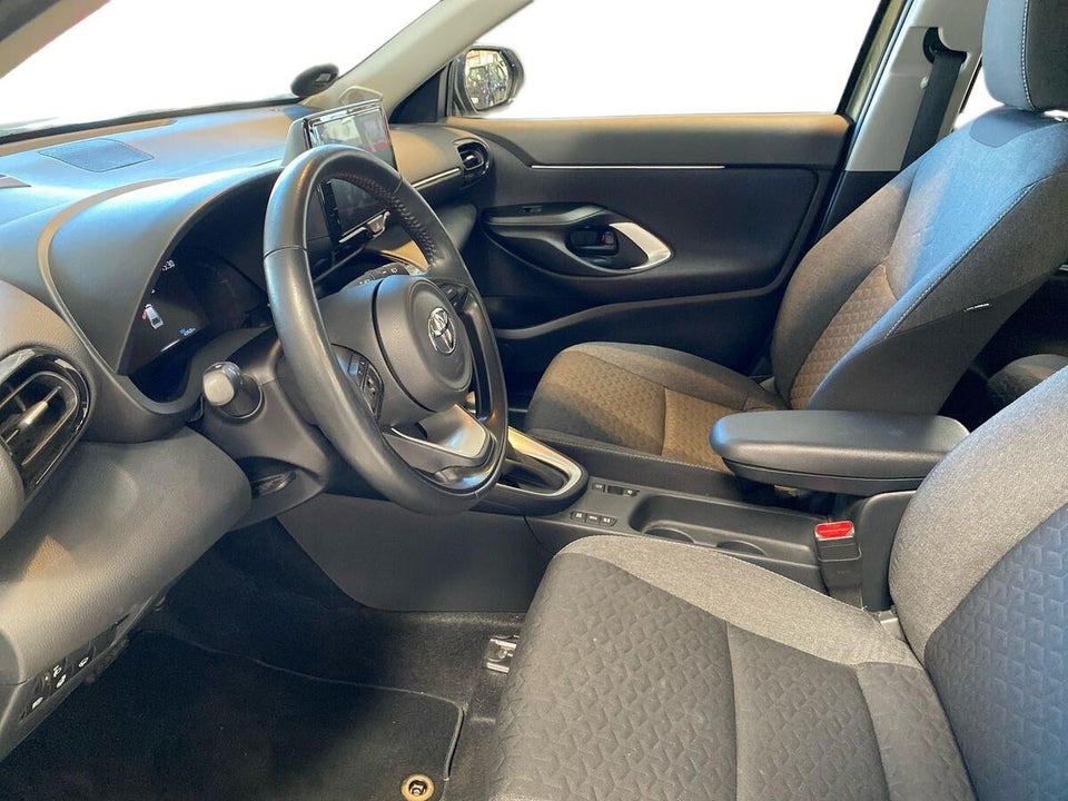 Toyota Yaris Cross 1,5 Hybrid Active Tech e-CVT 5d