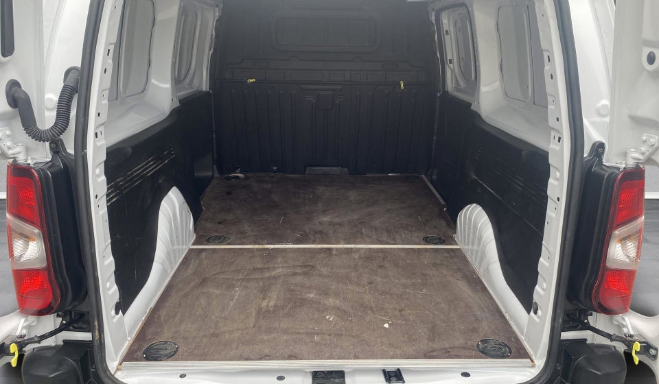 Toyota ProAce City 1,5 D 102 Long Comfort 5d