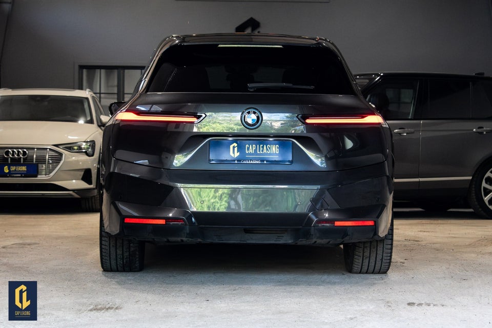 BMW iX xDrive40 Fully Charged 5d
