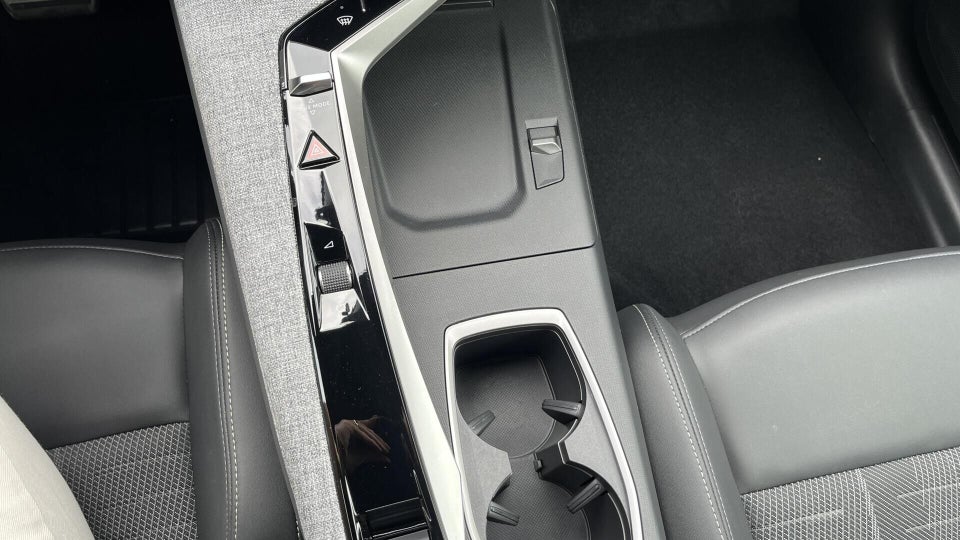 Peugeot e-5008 77 GT 7prs 5d