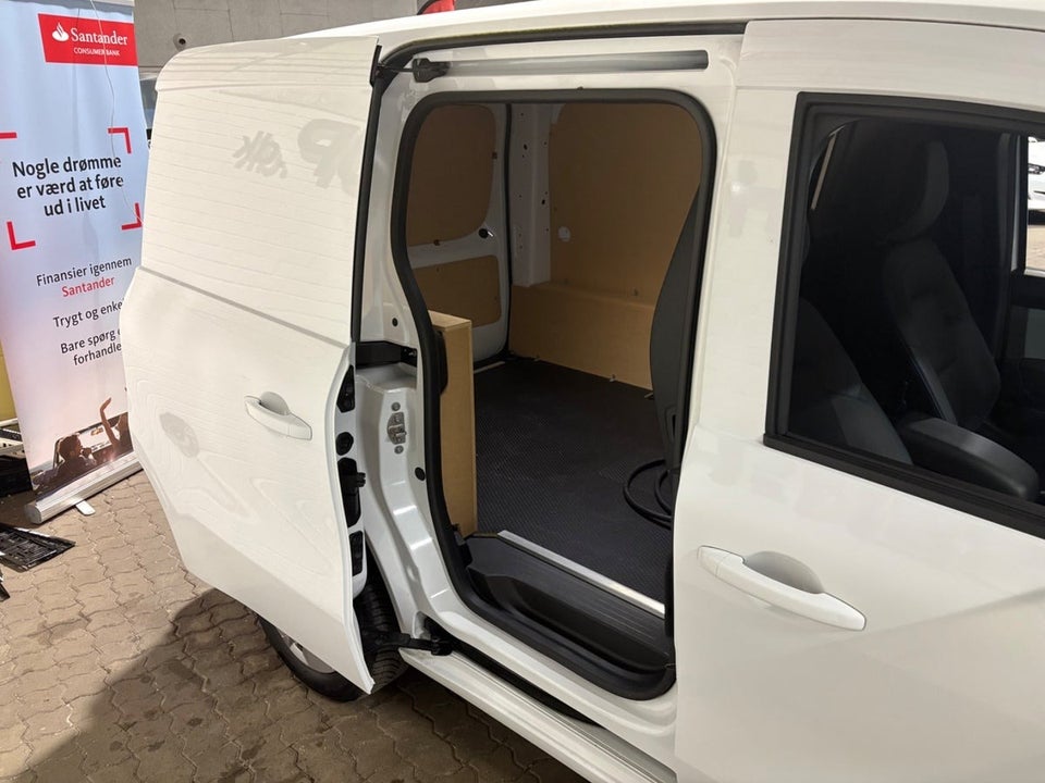 Nissan Townstar 45 Combi N-Connecta L1H1 5d