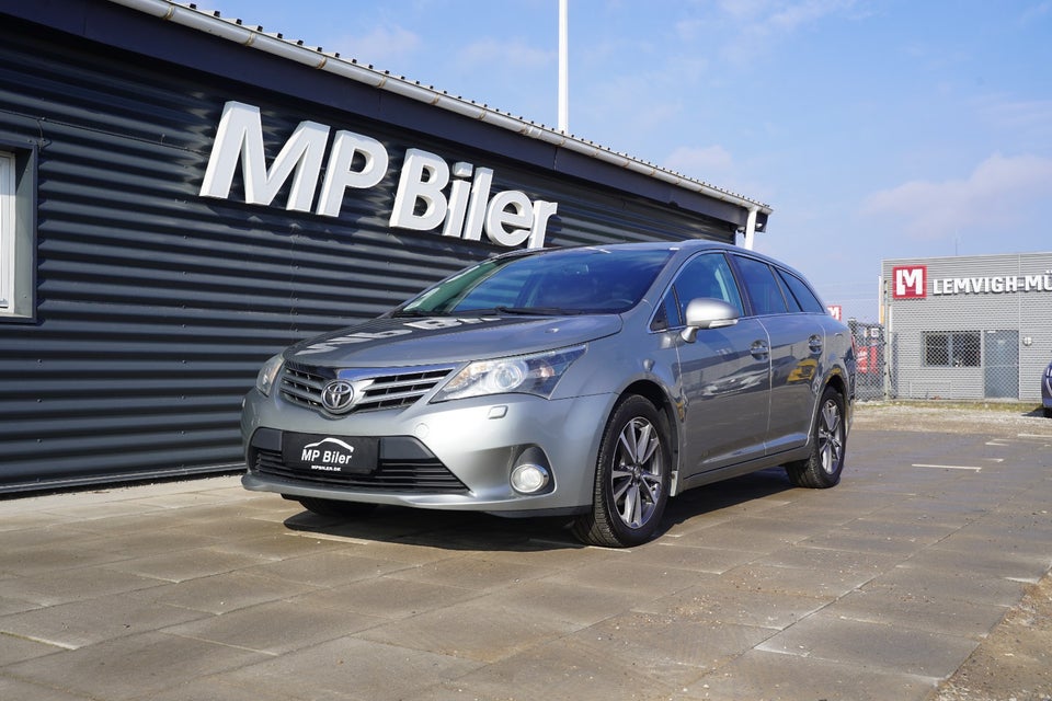 Toyota Avensis 1,8 VVT-i T2 Premium stc. 5d