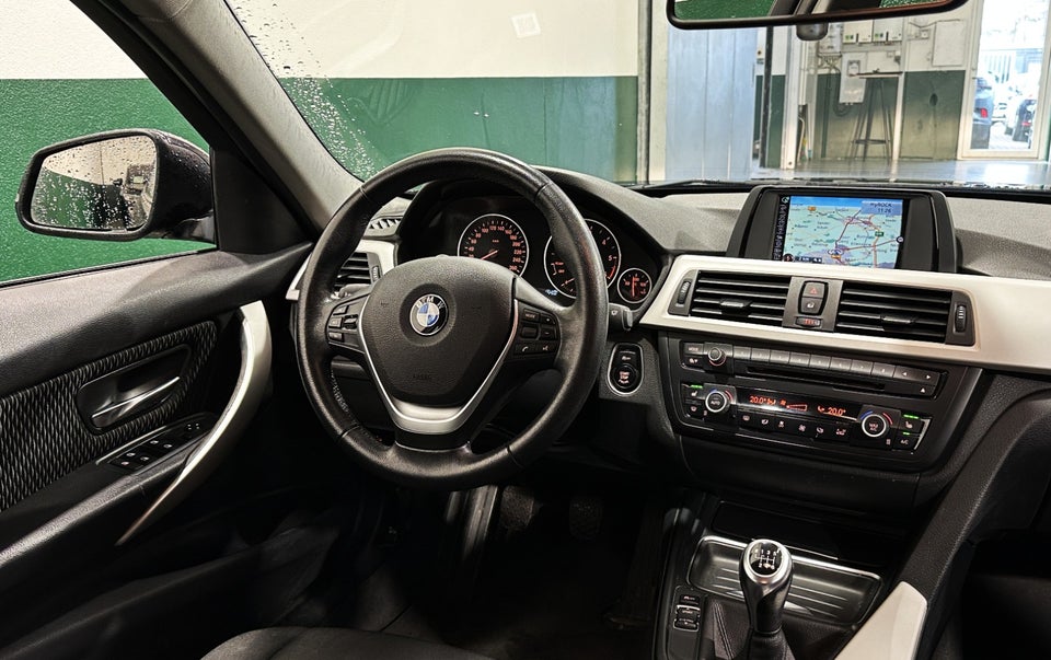 BMW 320d 2,0 Touring 5d
