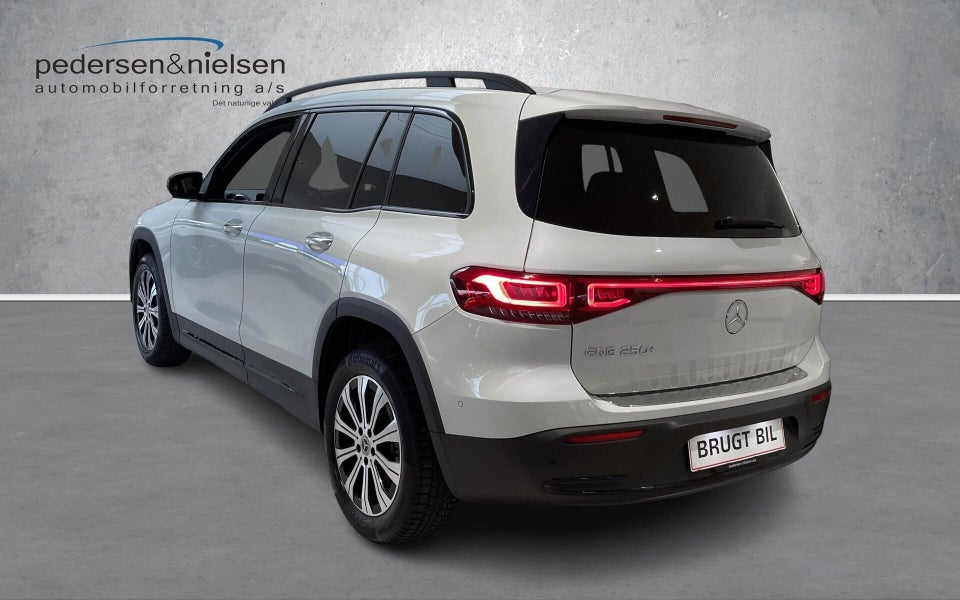 Mercedes EQB250+ Progressive 5d