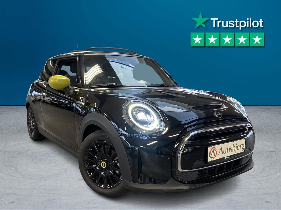 MINI Cooper SE Camden 3d