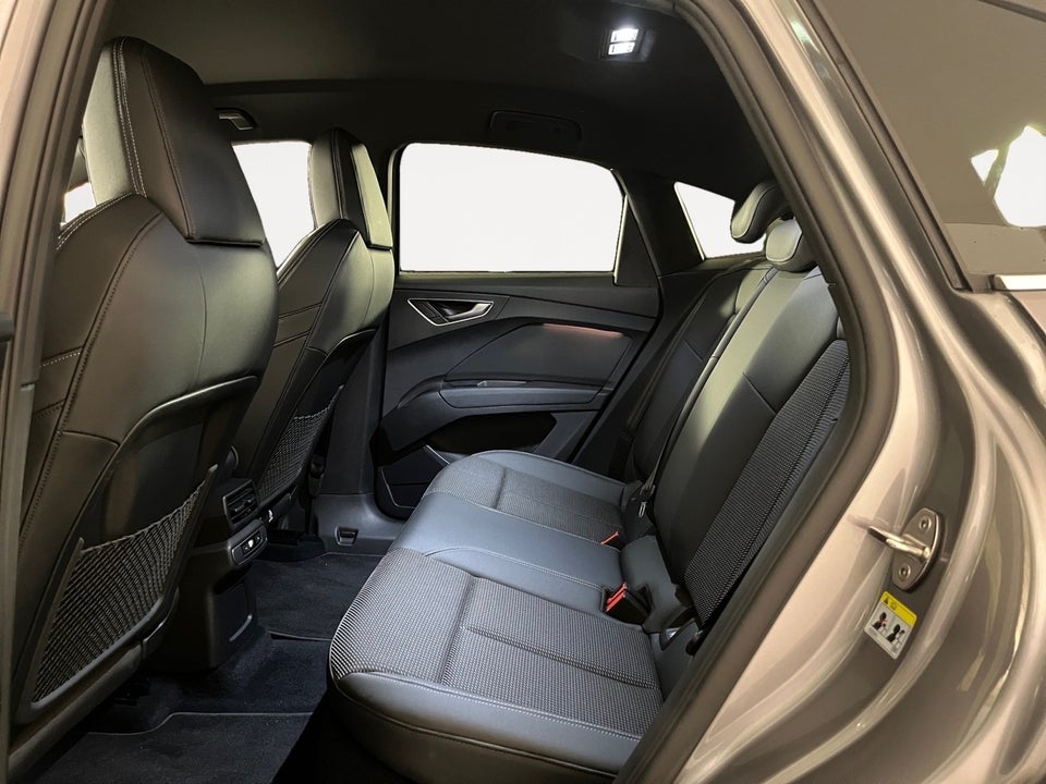 Audi Q4 e-tron 50 S-line Sportback quattro 5d