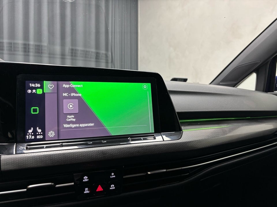 VW Golf VIII 1,4 GTE DSG 5d