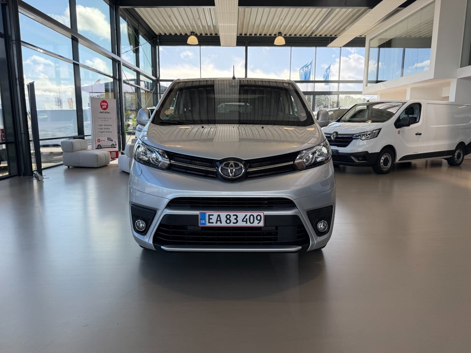 Toyota ProAce Verso 2,0 D 150 Long Family 4d