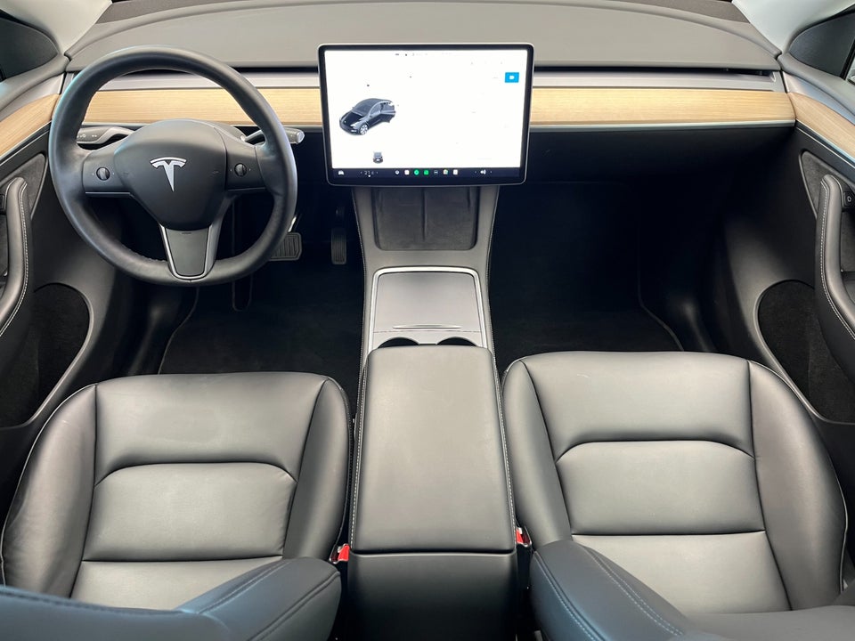 Tesla Model Y Long Range AWD 5d