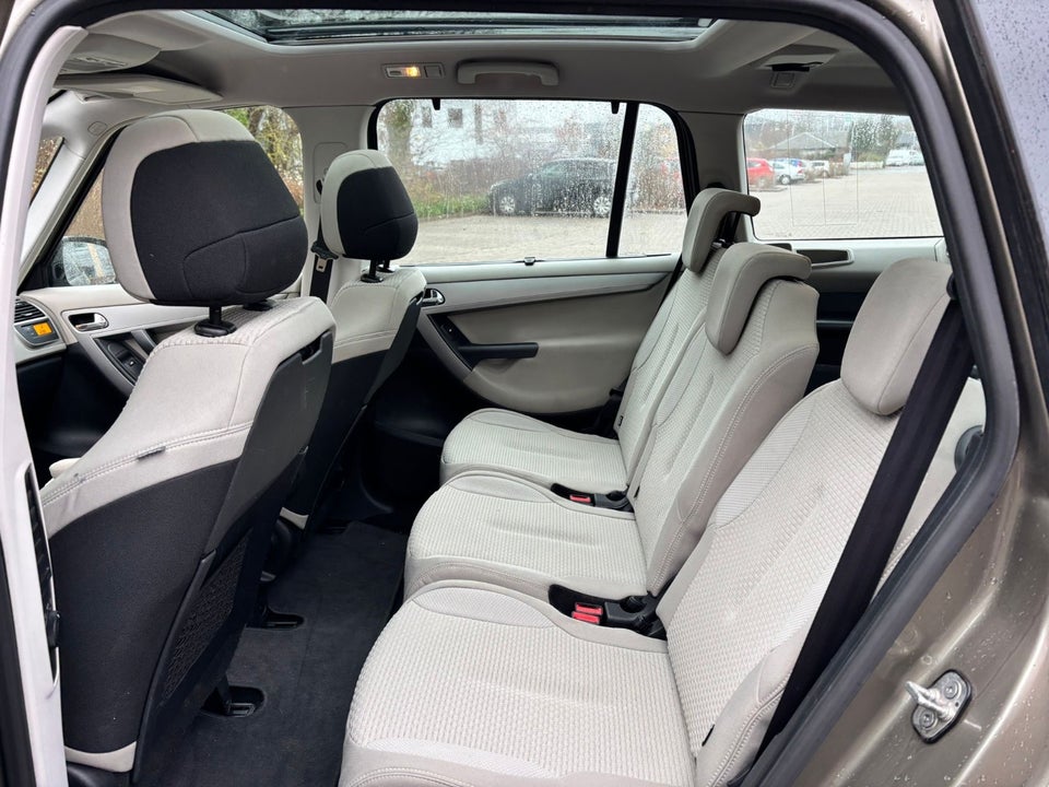 Citroën Grand C4 Picasso 1,6 HDi 110 Exclusive E6G 7prs 5d