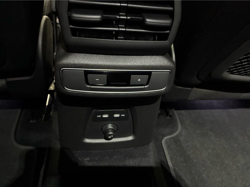 Audi Q4 e-tron 40 Attitude 5d