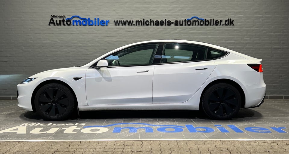 Tesla Model 3 RWD 4d