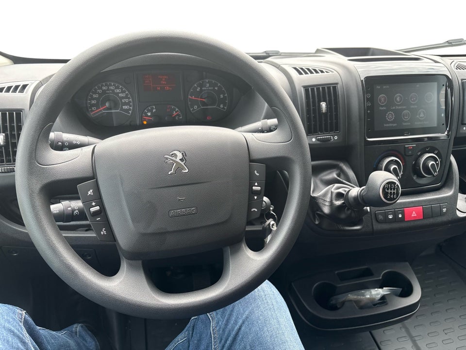 Peugeot Boxer 435 2,2 BlueHDi 165 L2H2 Premium