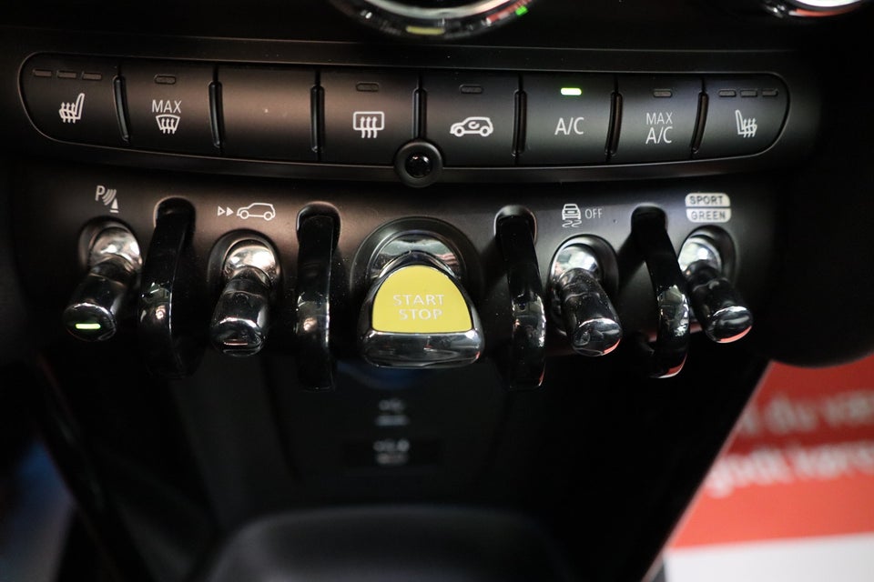 MINI Cooper SE Camden Edition 3d