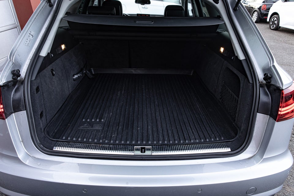 Audi A6 3,0 TDi 218 Avant S-tr. 5d