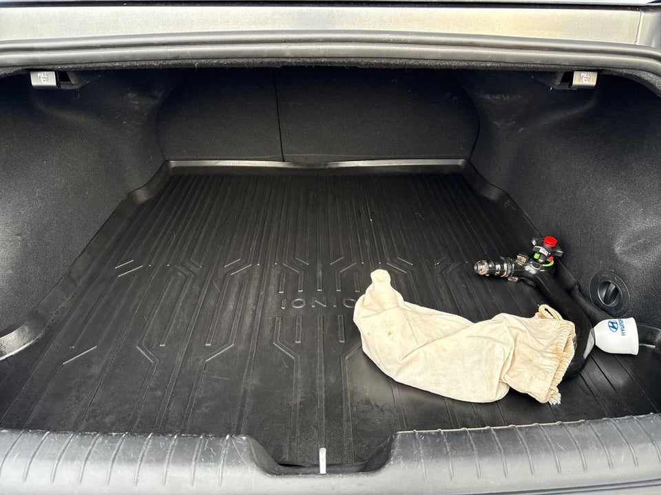 Hyundai Ioniq 6 77 Ultimate AWD 4d