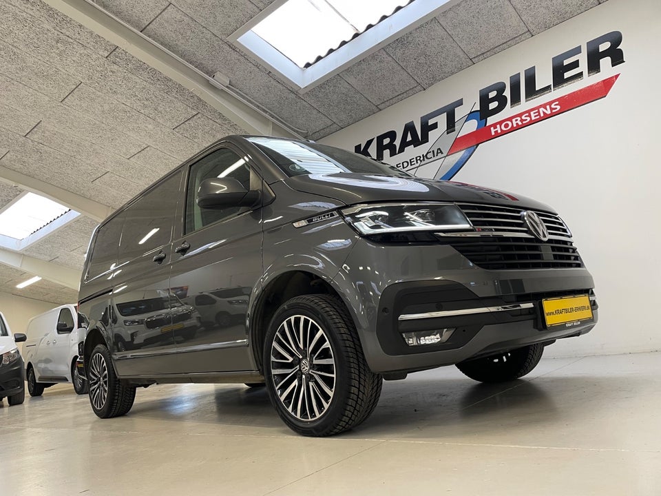 VW Transporter 2,0 TDi 199 Kassevogn DSG 4Motion kort