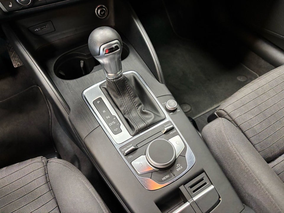 Audi A3 35 TFSi Sport Limited Sportback S-tr. 5d