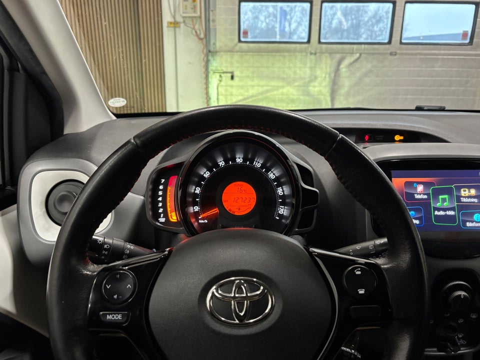 Toyota Aygo 1,0 VVT-i x-cellence 5d
