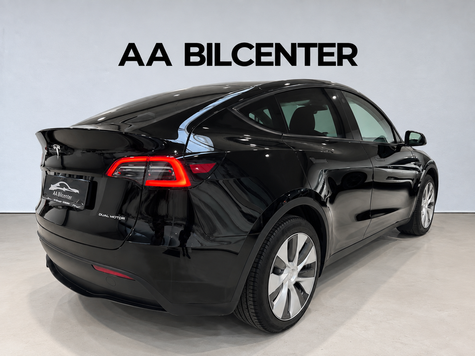 Tesla Model Y Long Range AWD 5d