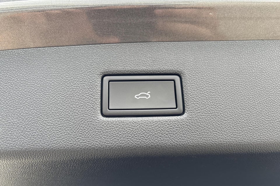 Ford Explorer 77 Premium Extended Range 5d
