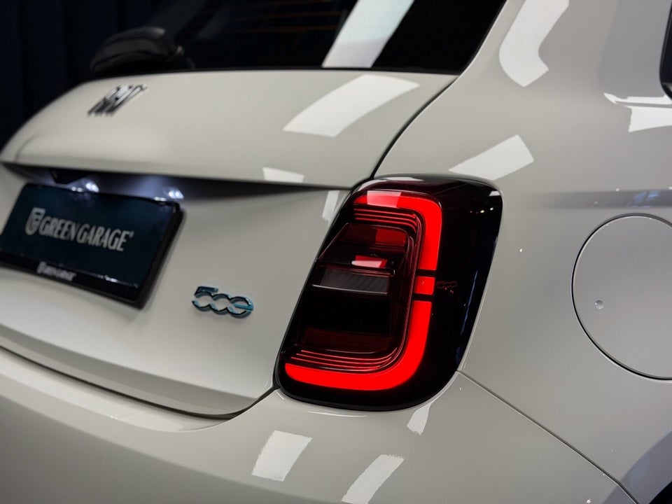 Fiat 500e 42 Icon 3d