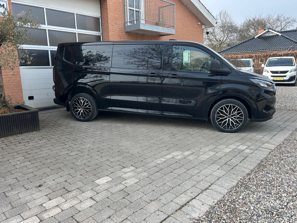 Ford Transit Custom 320 L2 2,0 EcoBlue Trend