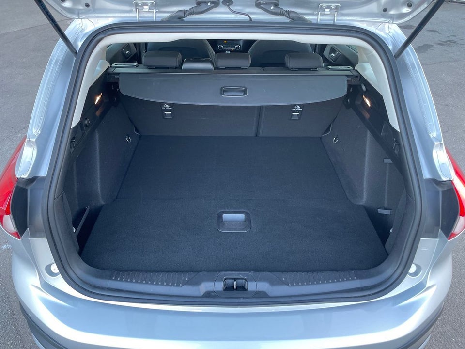 Ford Focus 1,0 EcoBoost mHEV Active stc. 5d