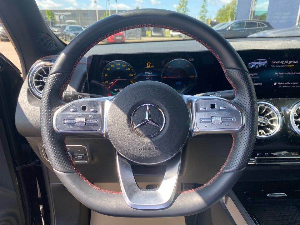 Mercedes EQB250 AMG Line 5d