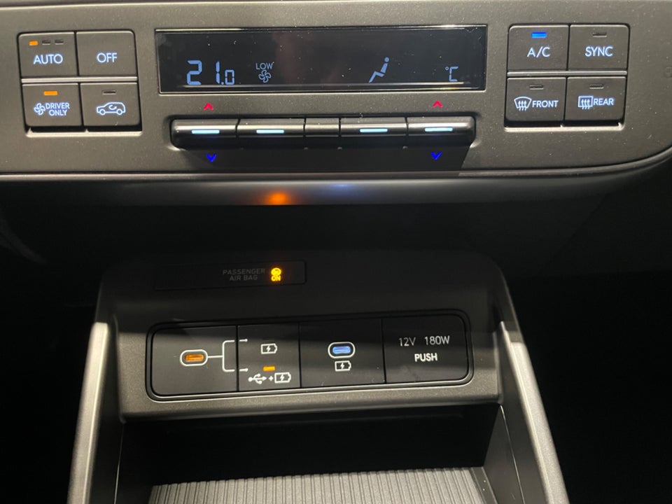 Hyundai Kona 65 EV Essential 5d